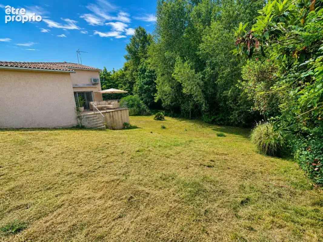 Maison T5 de 121 m² avec environnement exceptionnel et grand sous sol - photo 6