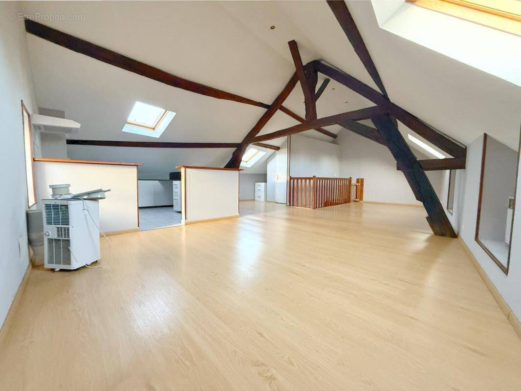 Appartement à LE CHATELET-EN-BRIE