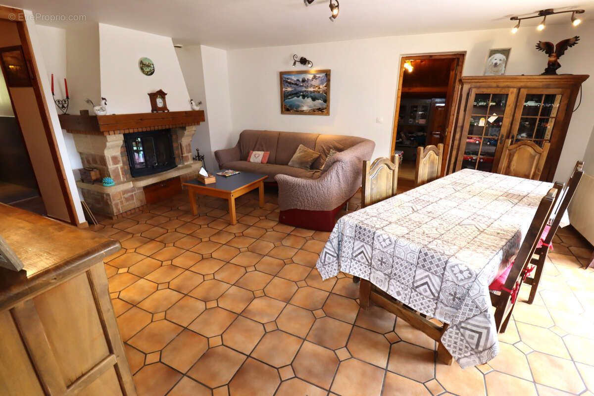 Maison 450 m2 - 4 appartements - photo 5