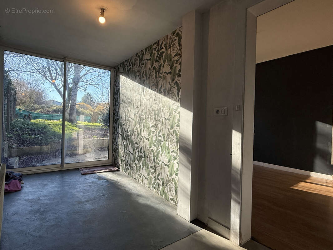 Maison à MAGNAC-BOURG