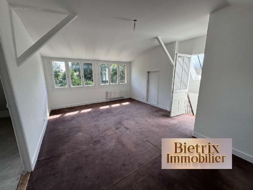 Maison à L&#039;ISLE-ADAM