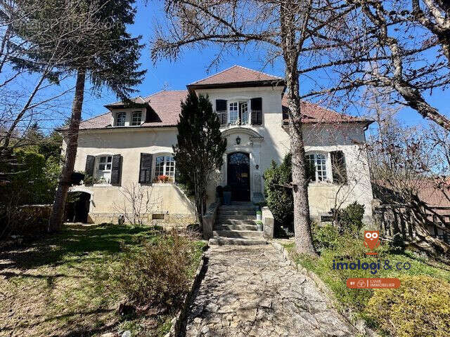 Maison à OYE-ET-PALLET