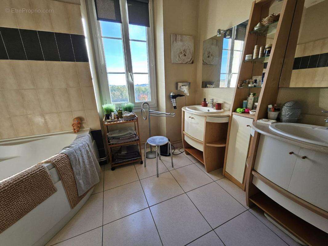 Maison à PINEUILH