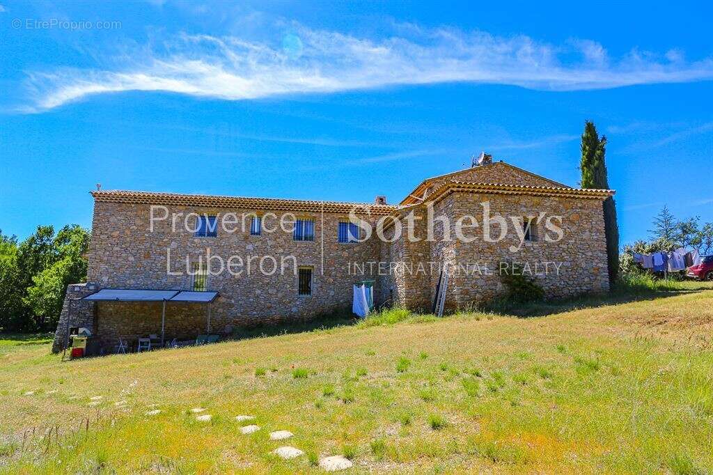 Maison à SIMIANE-LA-ROTONDE