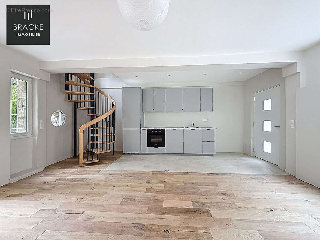 Maison à ASNIERES-SUR-SEINE