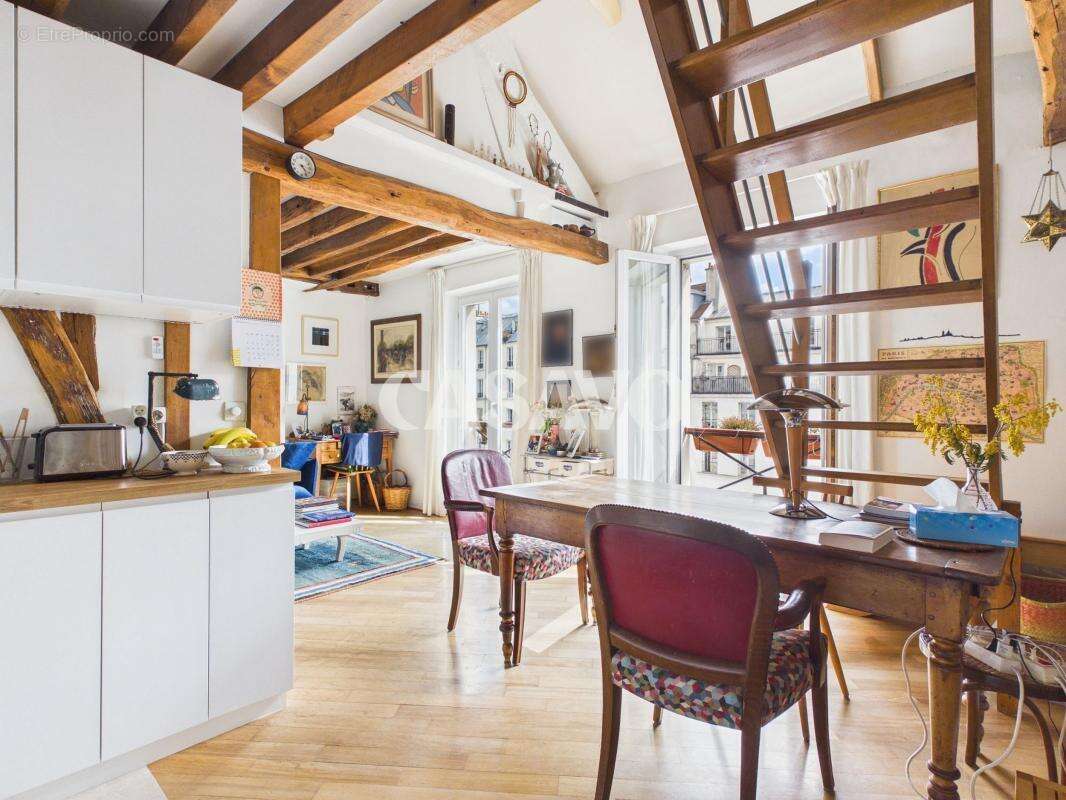 Appartement à PARIS-11E