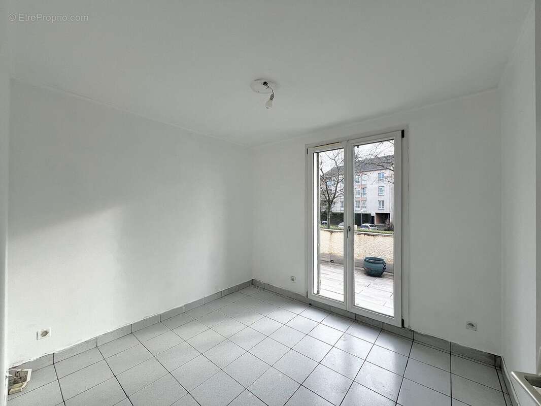 Maison à DECINES-CHARPIEU