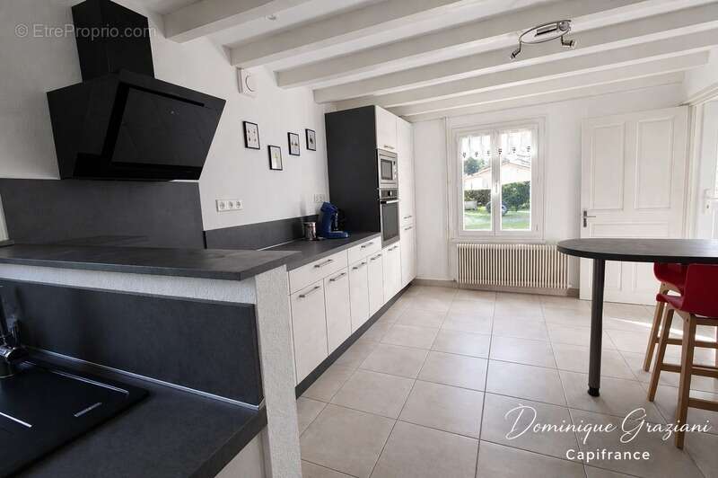 Un havre de paix sur 1500 m² de terrain – charme et tranquillité absolue à Leignecq (42380) - photo 7