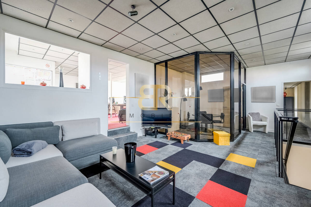 Commerce à SAINT-MAUR-DES-FOSSES