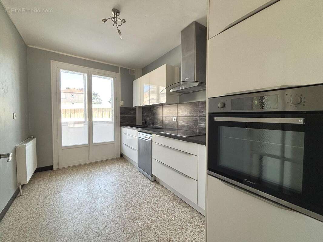 Appartement 75 m² à Romans-Sur-Isere  - photo 9