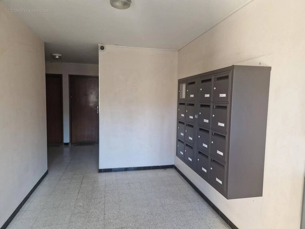THIAIS -  Appartement  de 2 pièces de 46 m² avec parking et cave – À deux pas du TVM et du centre-ville - photo 5