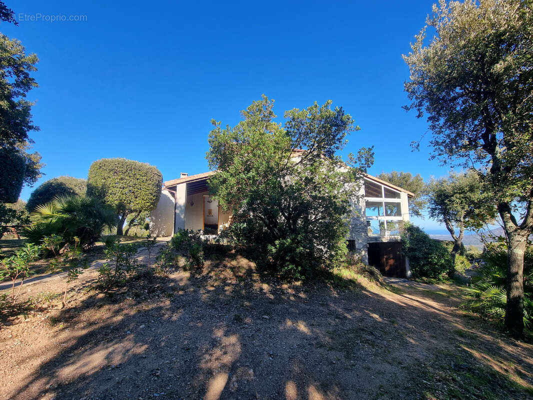 Maison à LAROQUE-DES-ALBERES