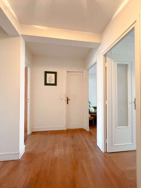 Appartement à MONTROUGE