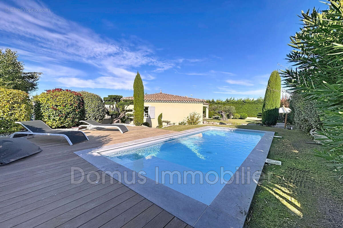 Maison à SAINT-SATURNIN-LES-AVIGNON