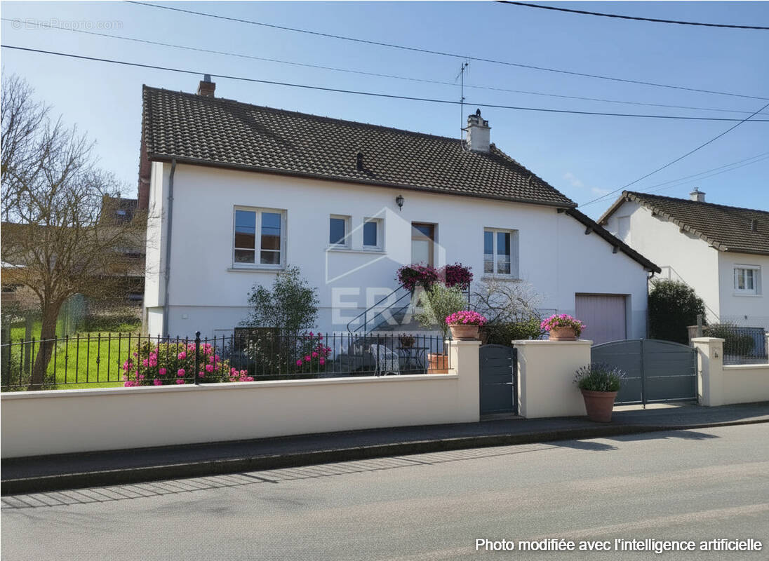 Maison à THIRON-GARDAIS