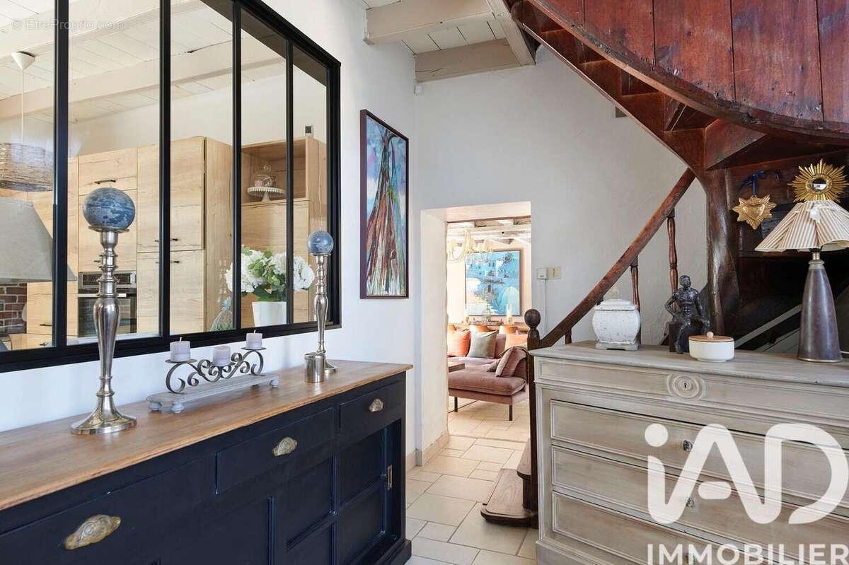 Maison 175 m² à Le Temple-De-Bretagne  - photo 4