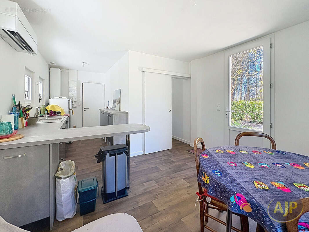 Maison à SAINT-URBAIN