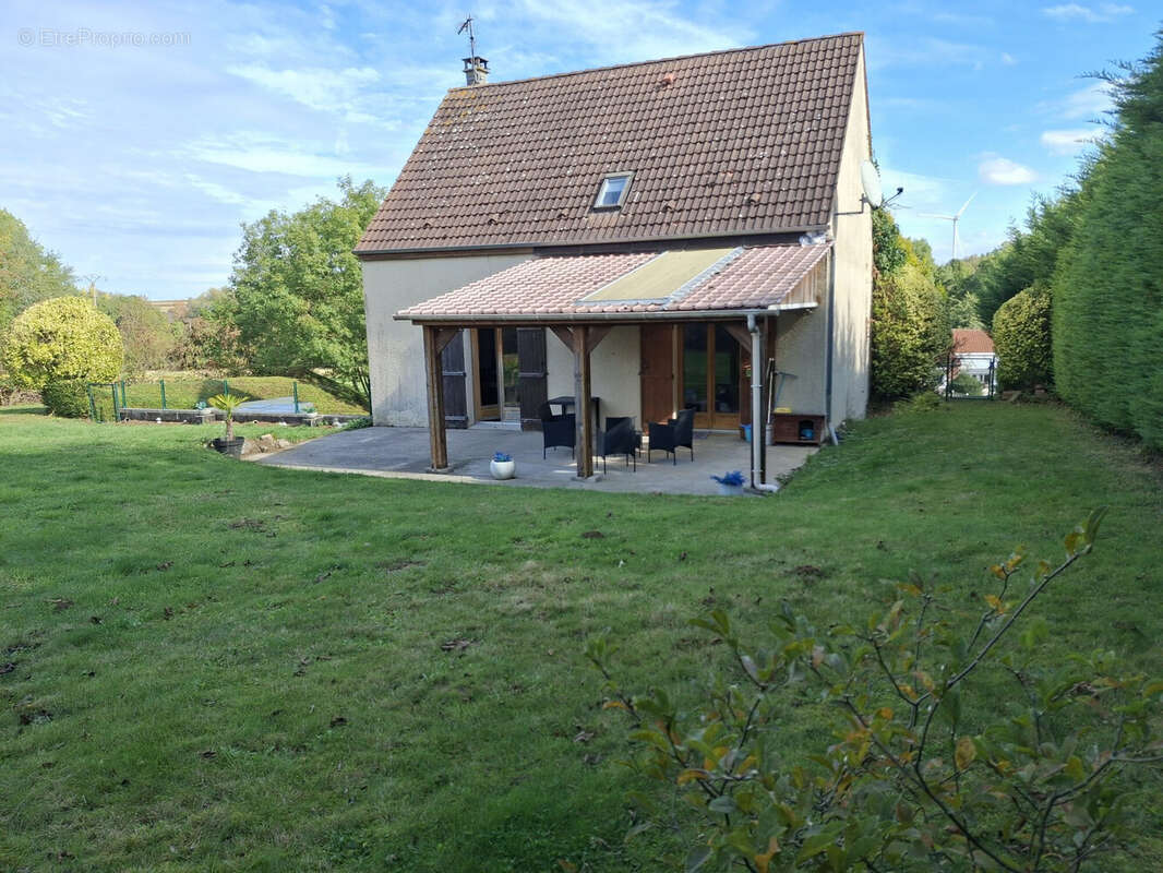 Maison à SAULZOIR