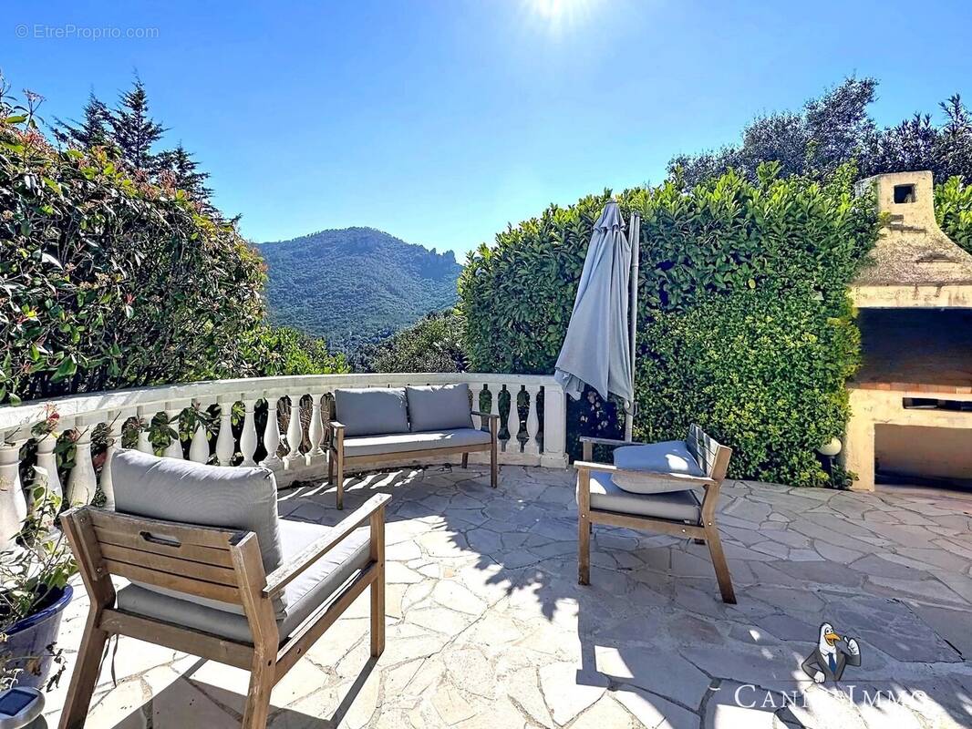 Maison à MANDELIEU-LA-NAPOULE