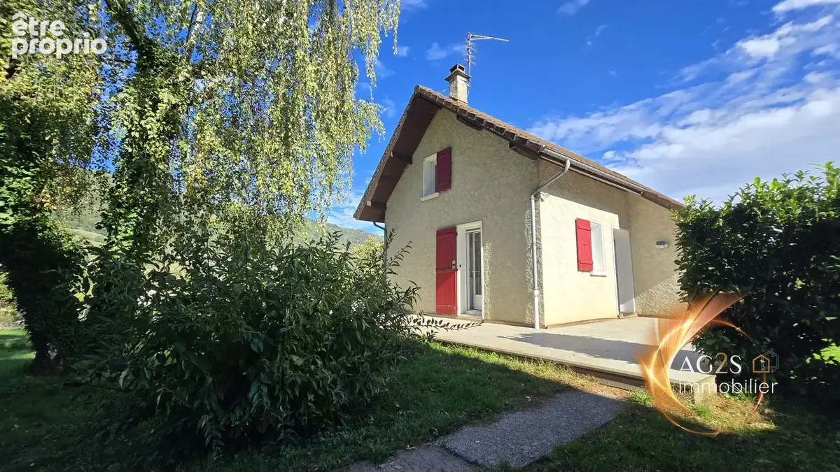 Charmante petite maison en plein coeur de La Rochette - photo 1