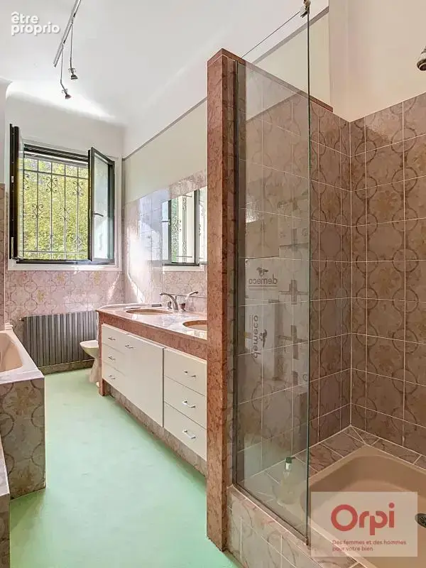 VANVES SAINT-REMY Maison 7 pièces 4 chambres 188 m² - photo 20