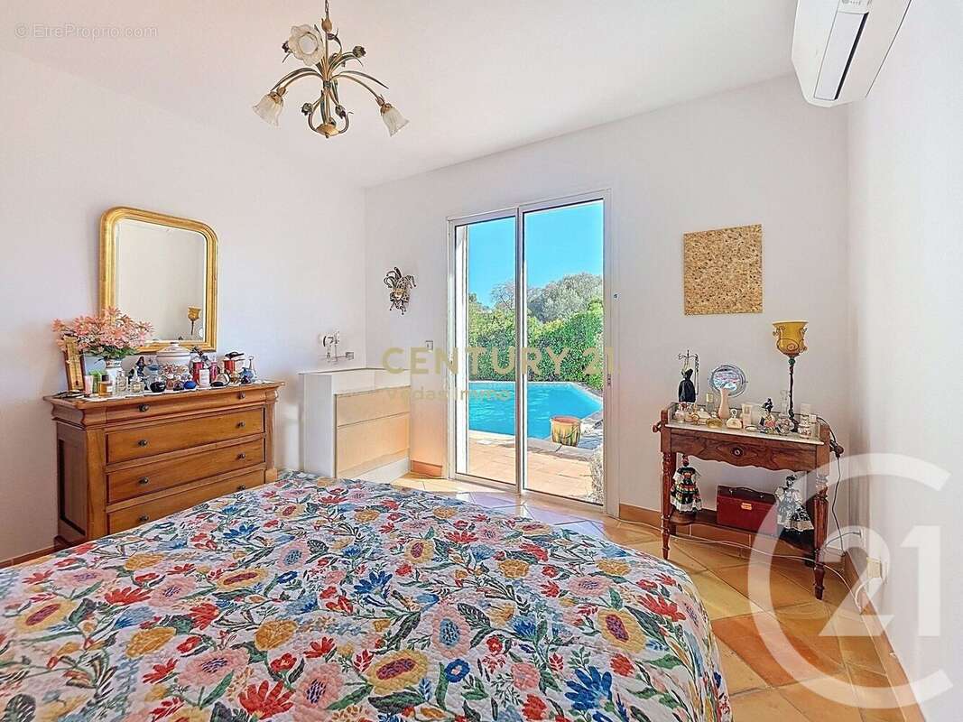 Maison à SAINT-JEAN-DE-VEDAS