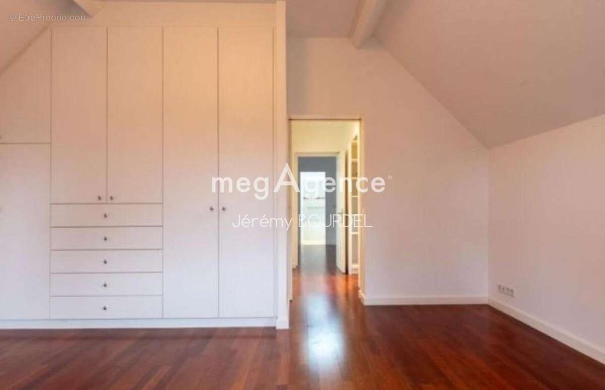 Maison à CONDE-SUR-VESGRE