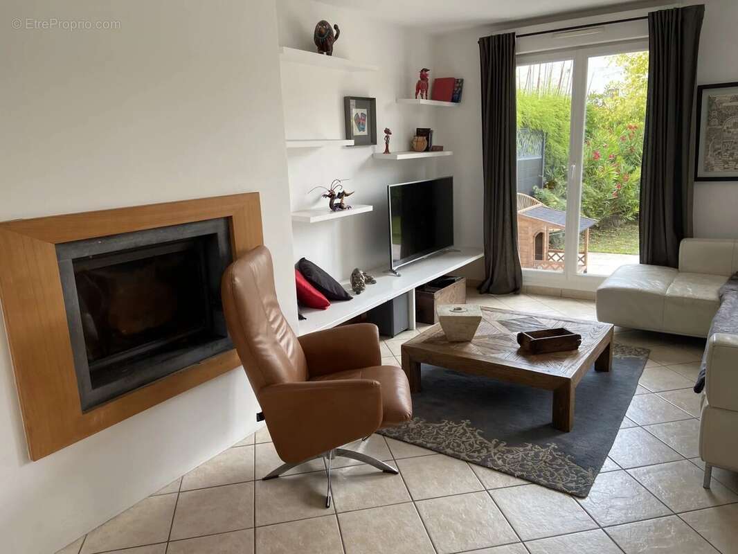 Maison à SARTROUVILLE