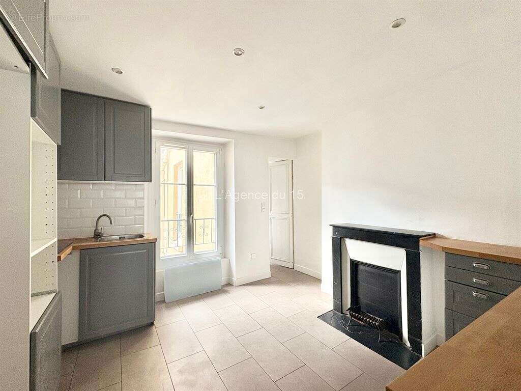 Appartement à PARIS-15E
