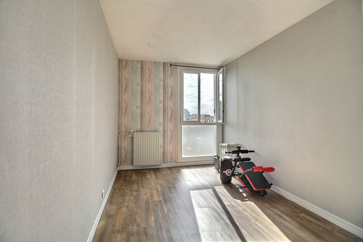 Appartement à COLOMBES