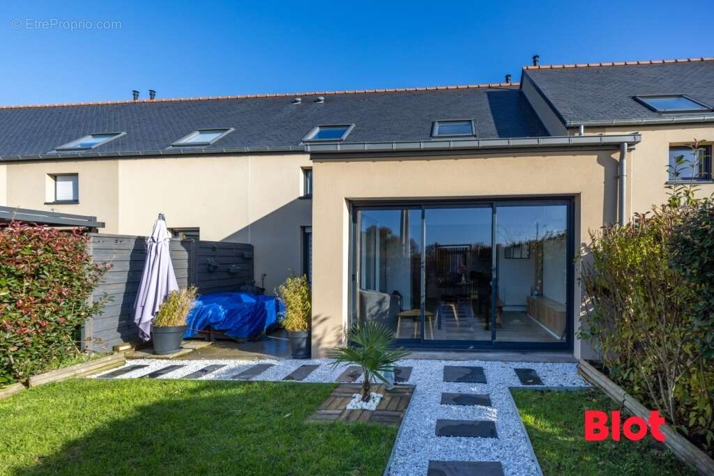 Maison à SAINT-JOUAN-DES-GUERETS