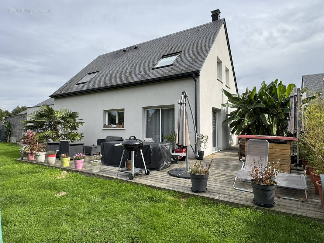 Maison à LA RIVIERE-SAINT-SAUVEUR