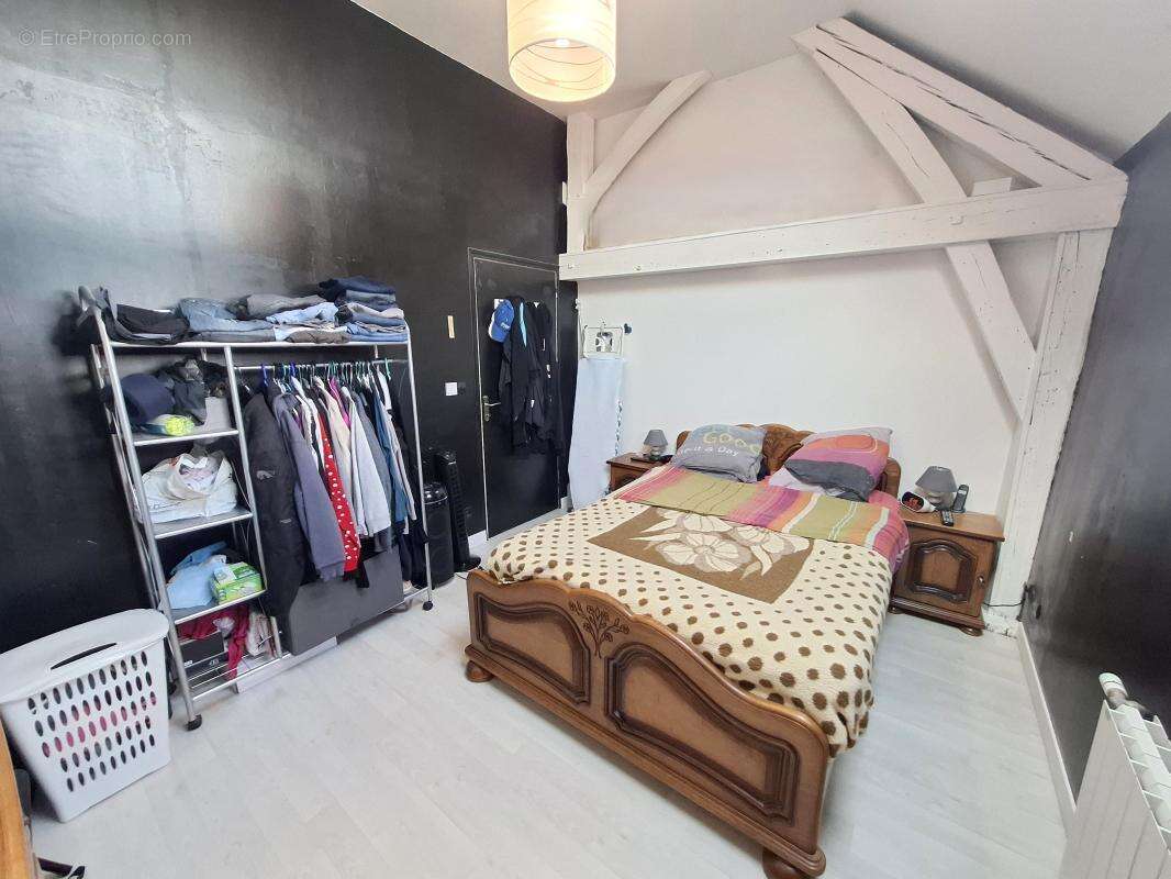 Maison à CUISE-LA-MOTTE