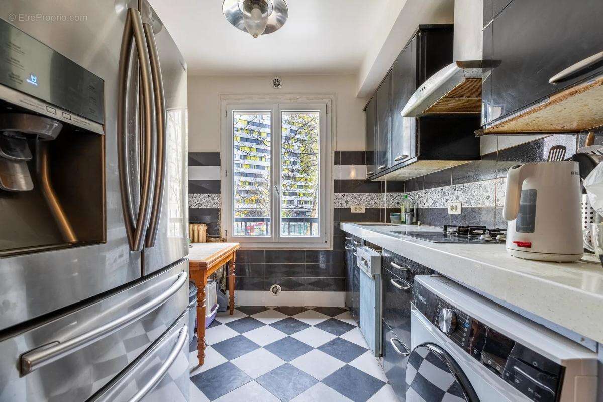 Appartement à PARIS-20E