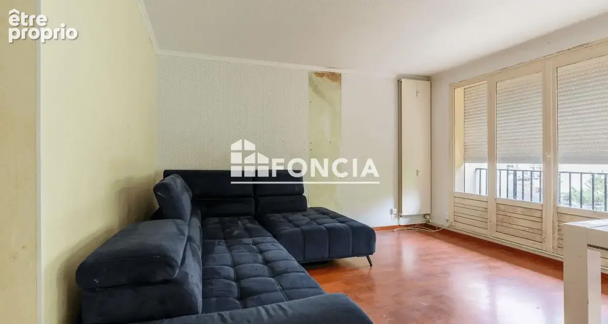  à vendre – appartement t2 à rénover  avec cave et deux places de stationnement - photo 2