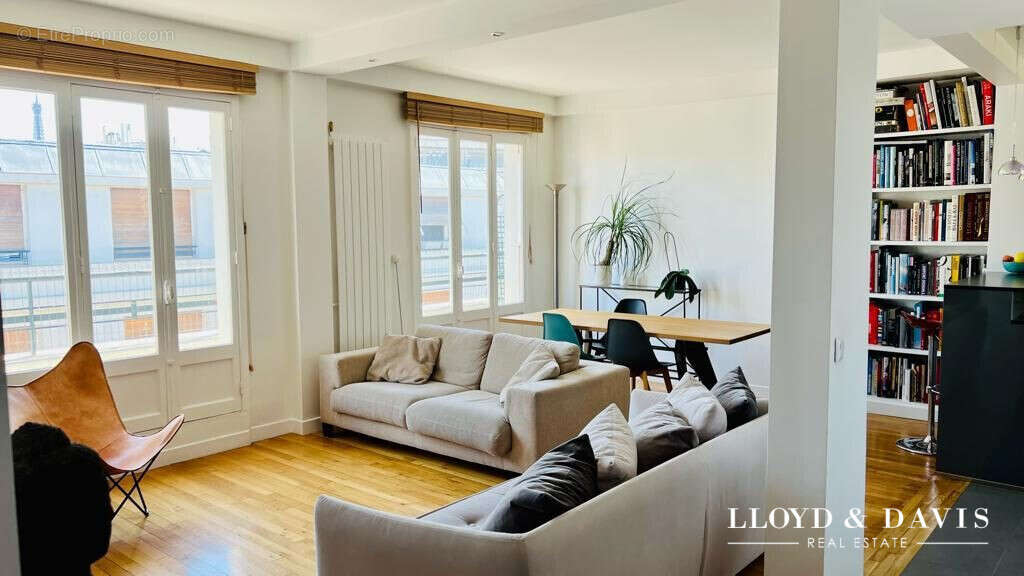 Appartement à PARIS-16E