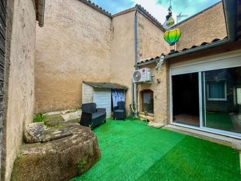 Maison à ASSAIS-LES-JUMEAUX