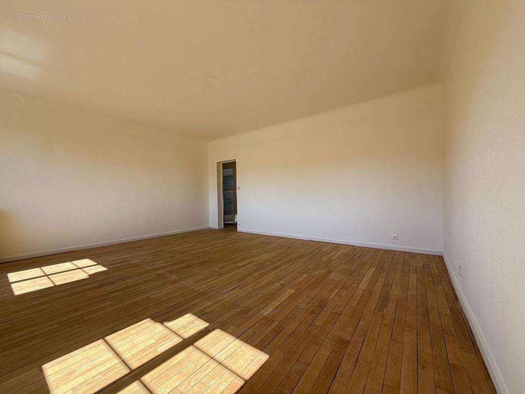 Appartement Falaise 2 pièces 64 m2 - photo 7
