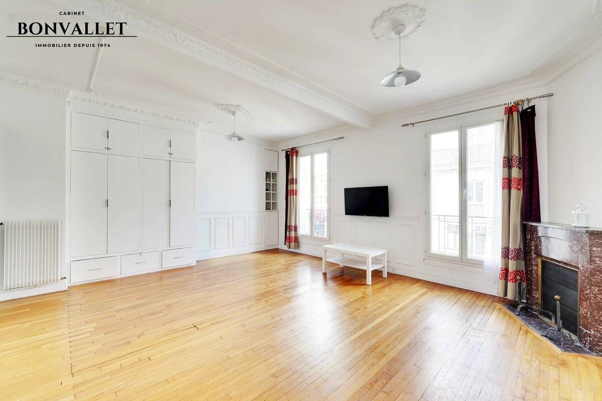 Appartement à PARIS-15E