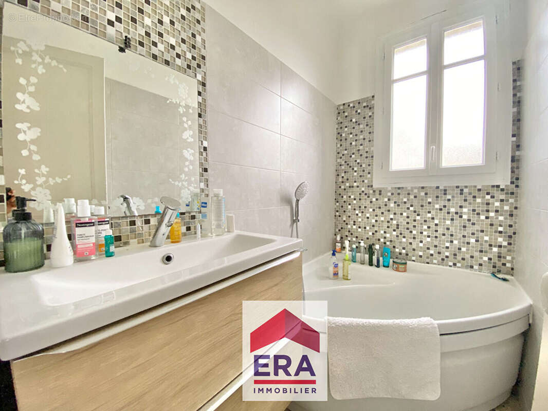 Maison à SARTROUVILLE