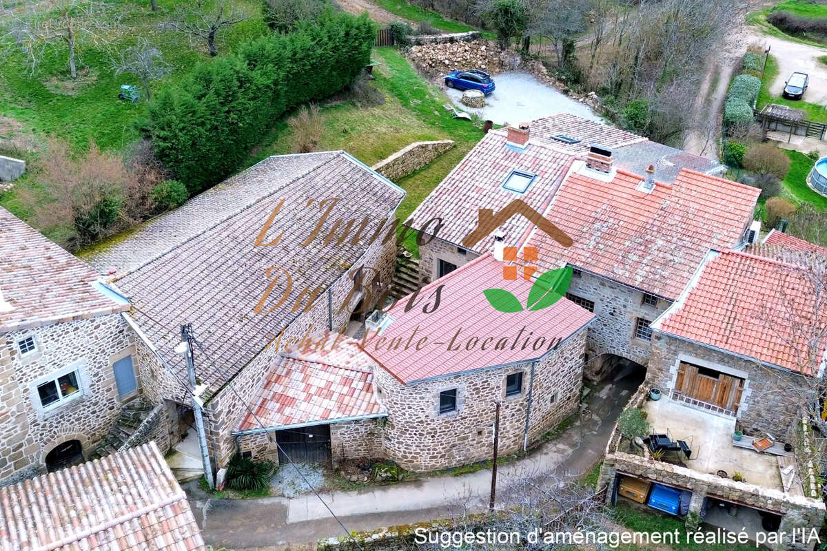 Maison à FELINES