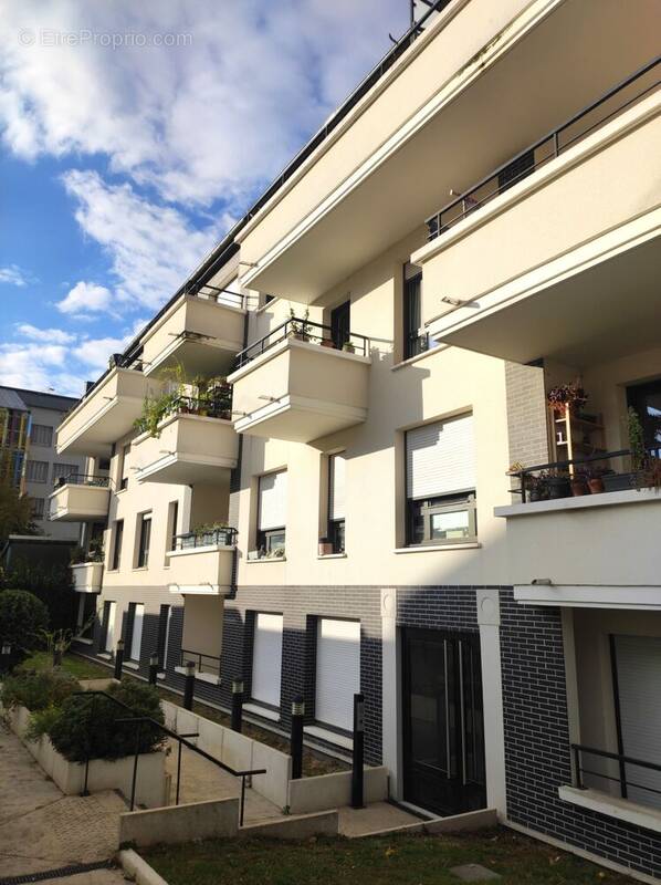 Appartement à AUBERVILLIERS