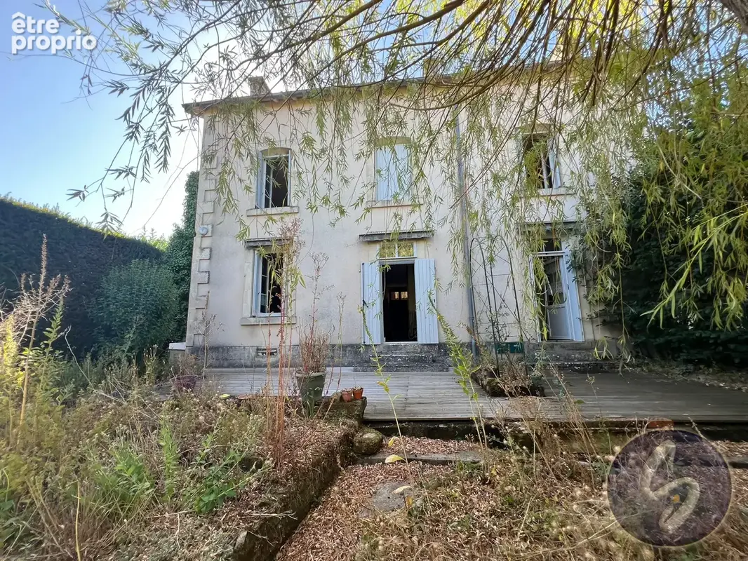 Maison 7 pièces 159 m² · à La Creche · 159,4 m² · 239 200 €