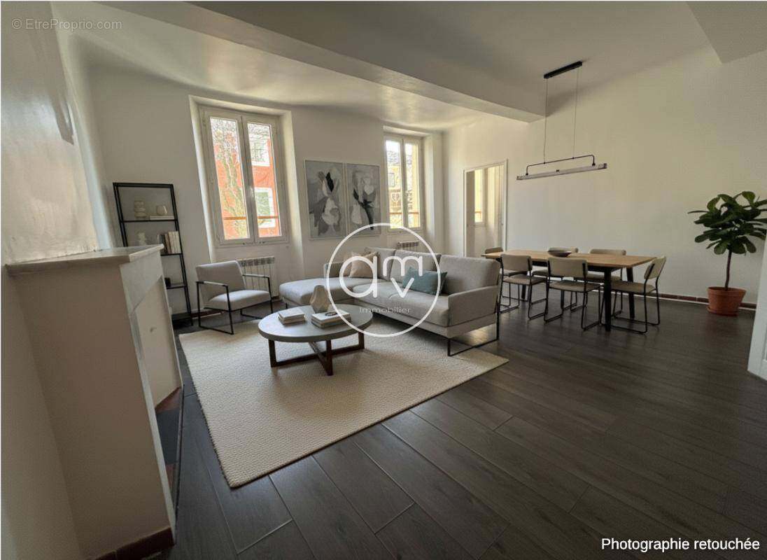 Appartement à CUERS