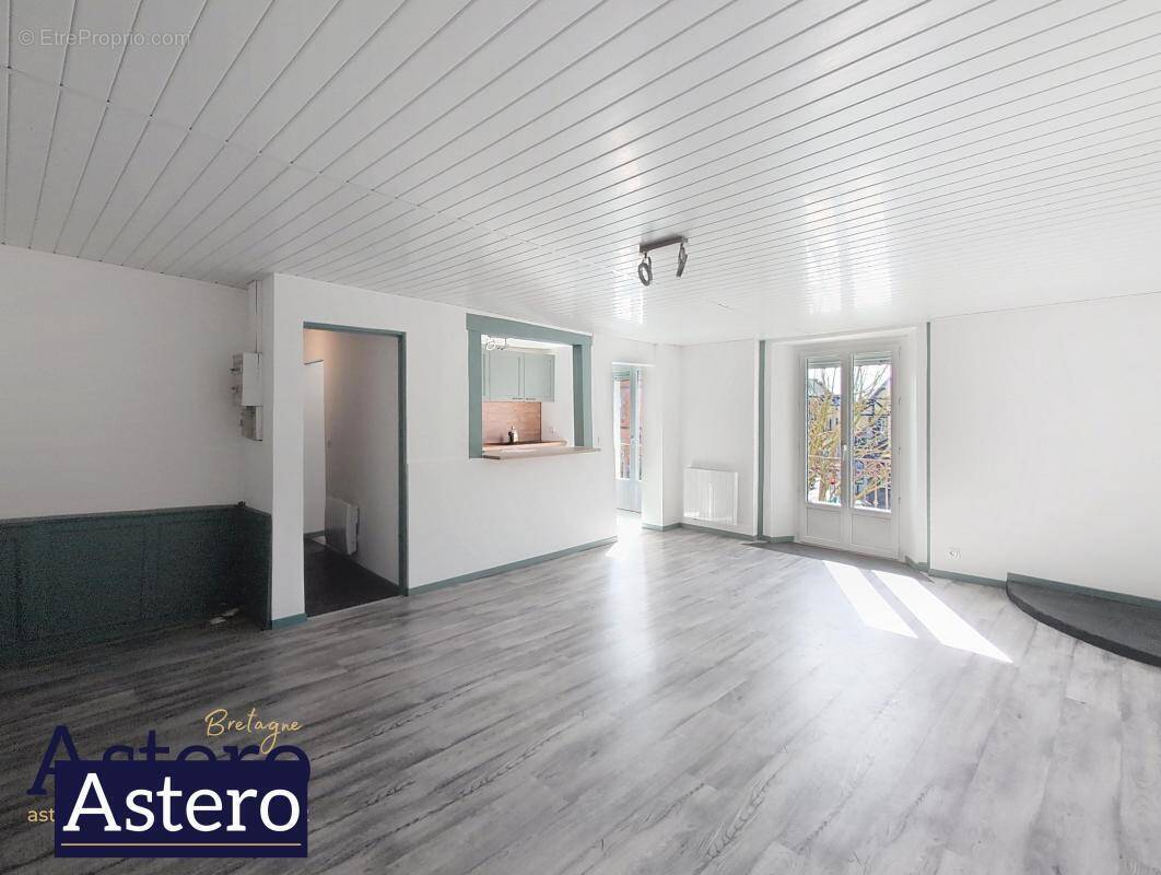 Maison à SAINT-MEEN-LE-GRAND