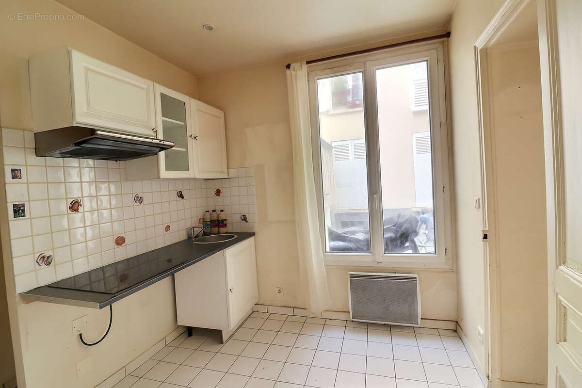 Appartement à PARIS-14E