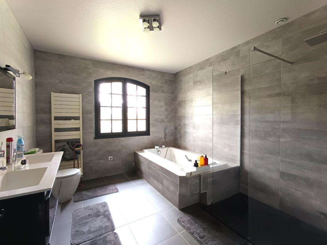 Maison à LABASTIDE-SAINT-PIERRE