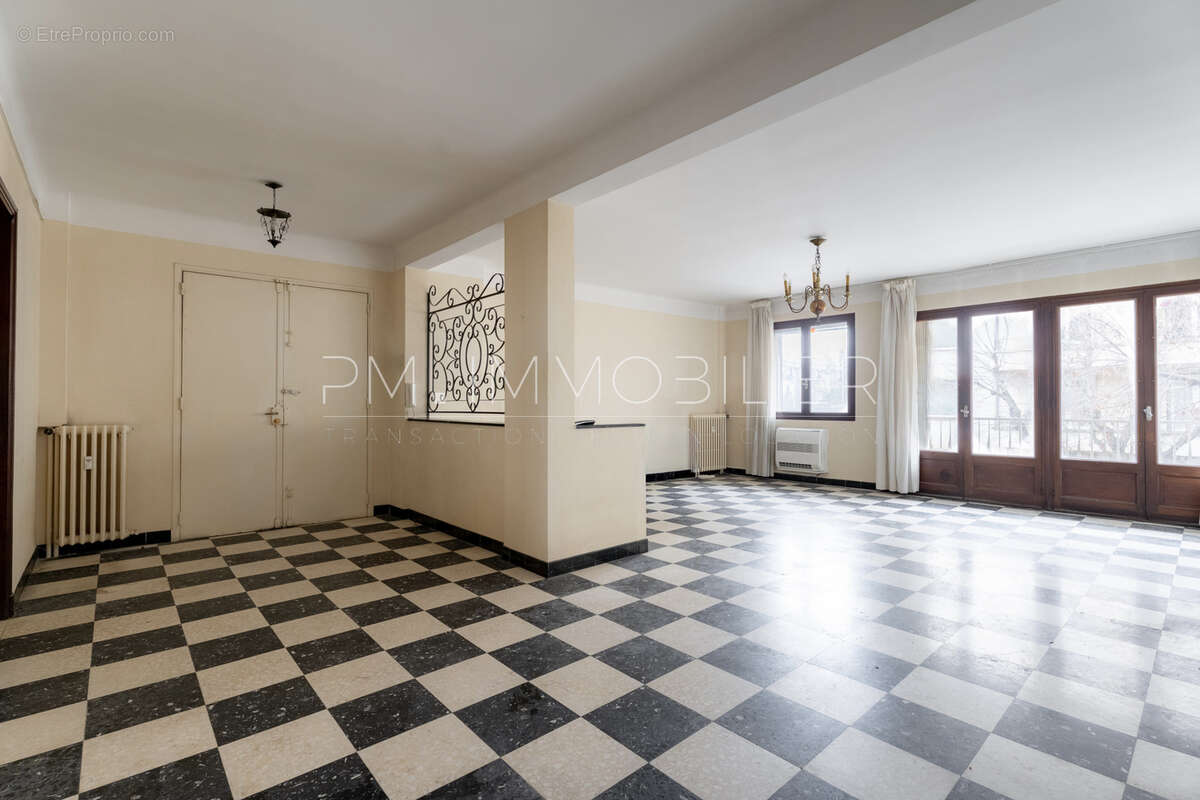 Appartement à AIX-EN-PROVENCE