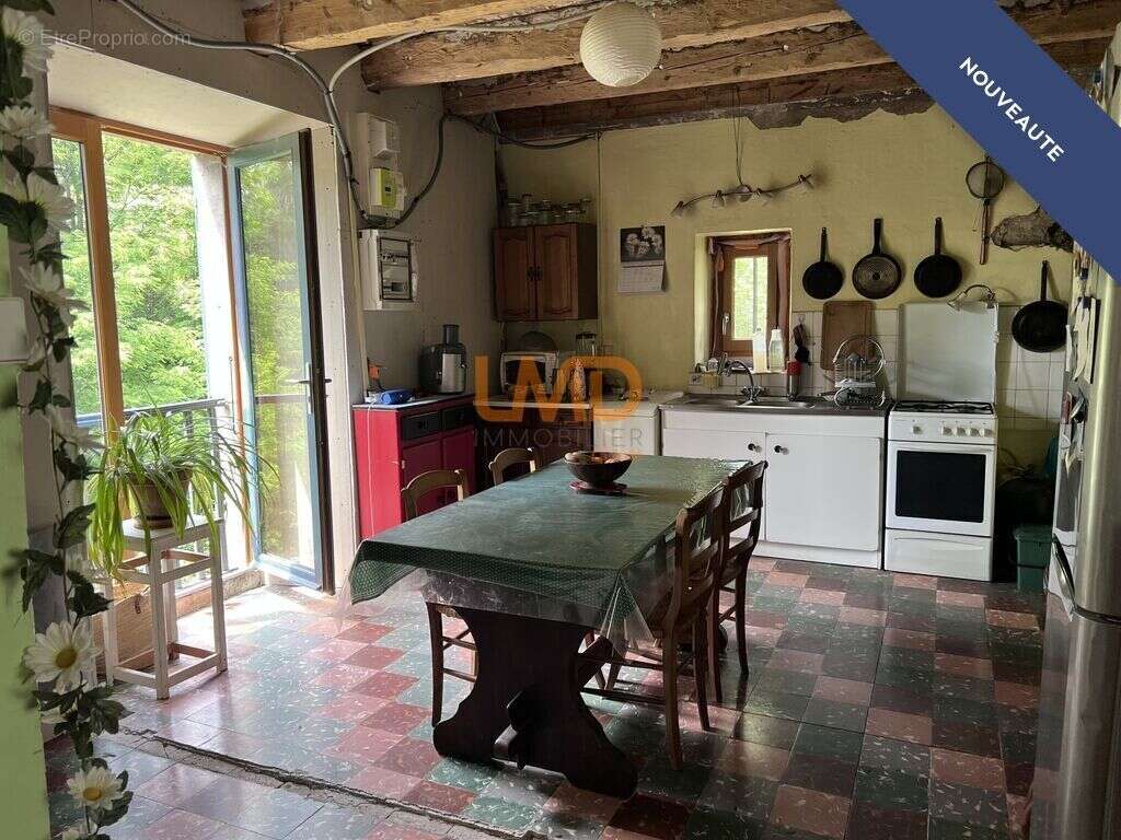 Maison à LARGENTIERE