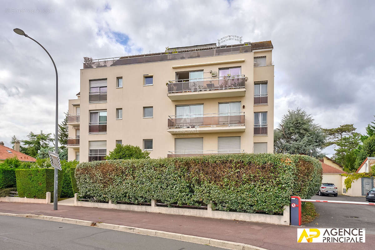 Appartement à MAISONS-LAFFITTE